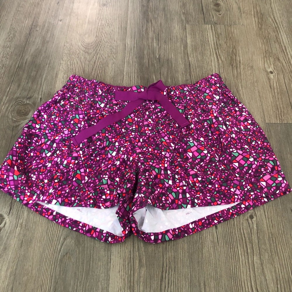 Lululemon - Spring Break Away Shorts - Sz. 10